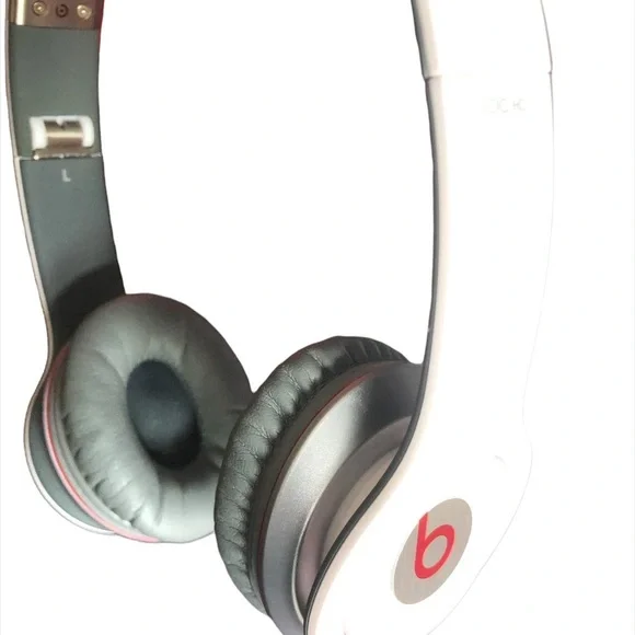 BEATS Solo HD White with silver and red accents